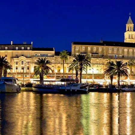 Luxury Ana In The Heart Of Ferienhaus Split