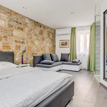 Luxury Ana In The Heart Of بيت للعطل